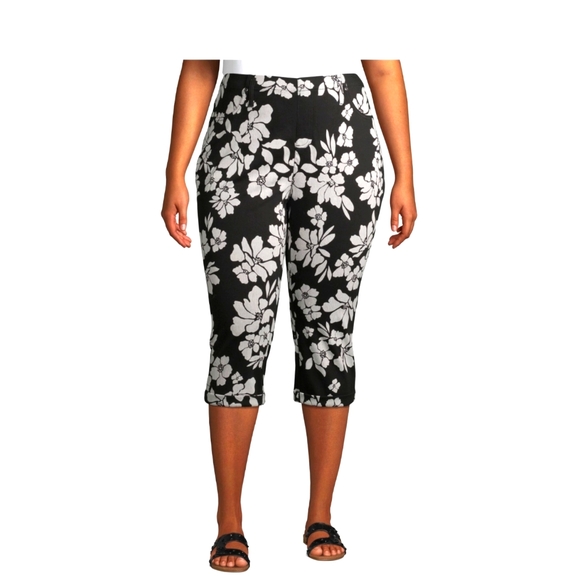 Terra & Sky NWT Women's Plus Size Pull On Elastic Waist Capri Jeggings 838 - Picture 1 of 6